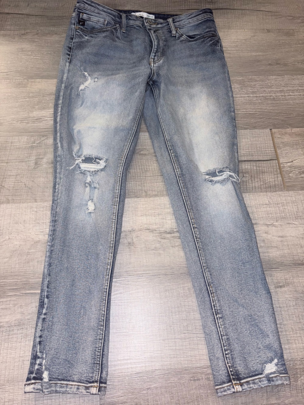 KanCan style 116520 high rise distressed jeans